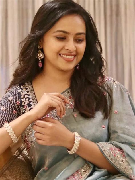 sridivya hot images|Sri Divya's elegance exceeds these beautiful clicks..